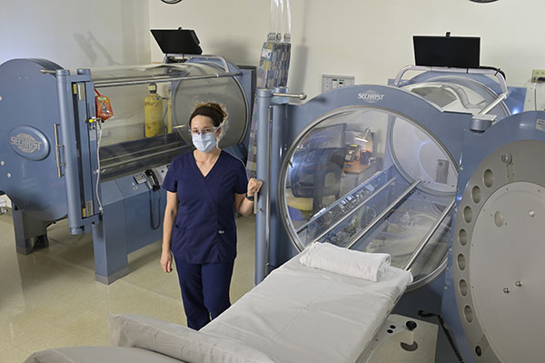 Hyperbaric Oxygen Therapy - Chester County Hospital | Penn Medicine